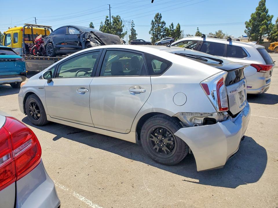 JTDKN3DU2F0475103 2015 TOYOTA PRIUS photo no. 2