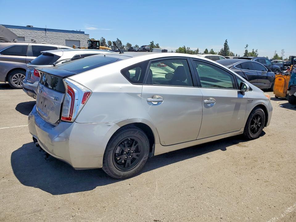 JTDKN3DU2F0475103 2015 TOYOTA PRIUS photo no. 3