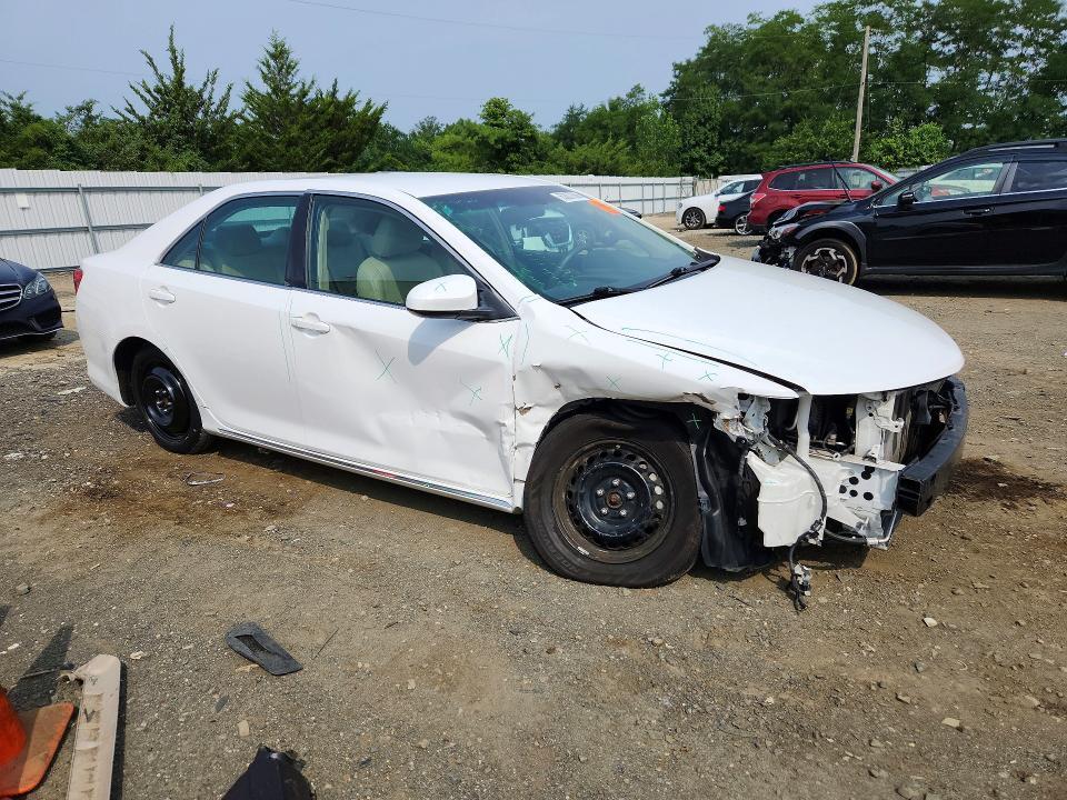 2014 TOYOTA CAMRY LE — Фото 4 из 13
