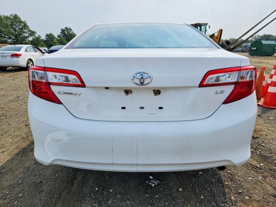 2014 TOYOTA CAMRY LE — Фото 6 из 13