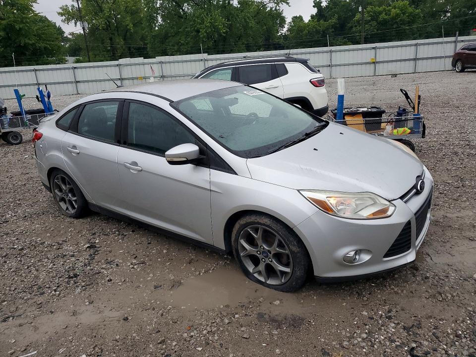 2014 FORD FOCUS SE — Фото 4 из 12