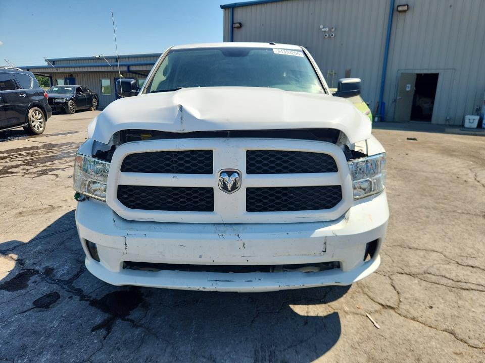 2014 RAM 1500 ST — Фото 5 из 12
