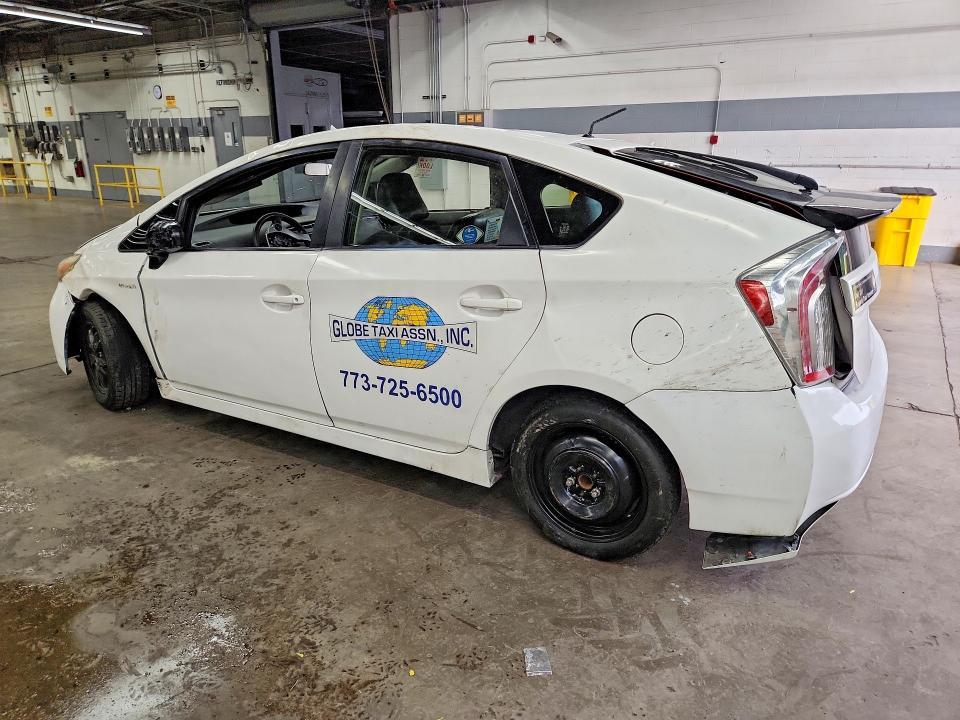 JTDKN3DU8D0337109 2013 TOYOTA PRIUS photo no. 2