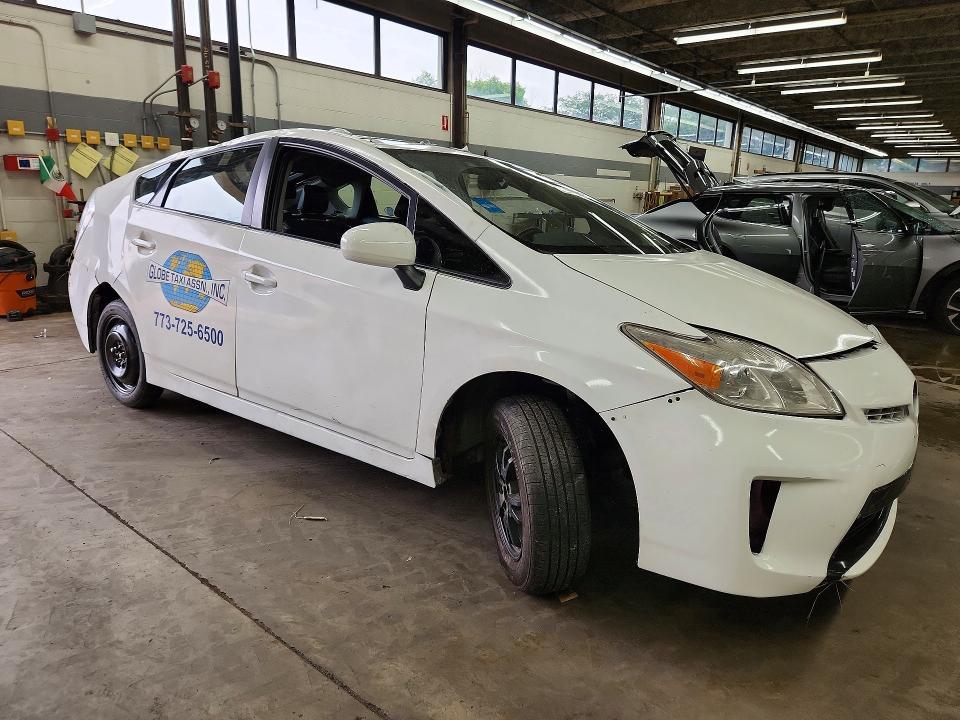 JTDKN3DU8D0337109 2013 TOYOTA PRIUS photo no. 4