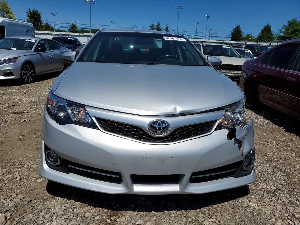 2012 TOYOTA CAMRY SE — Фото 5 из 12