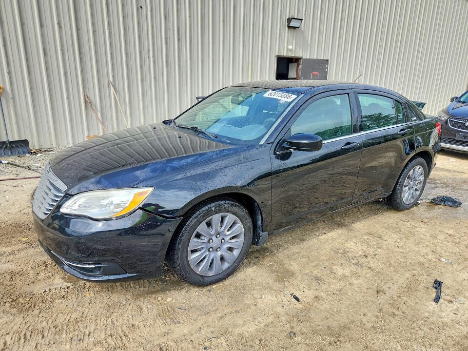 2012 CHRYSLER 200 LX