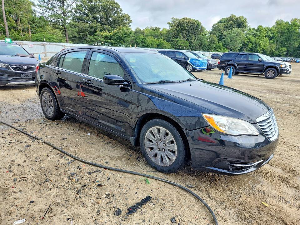 2012 CHRYSLER 200 LX — Фото 4 из 12