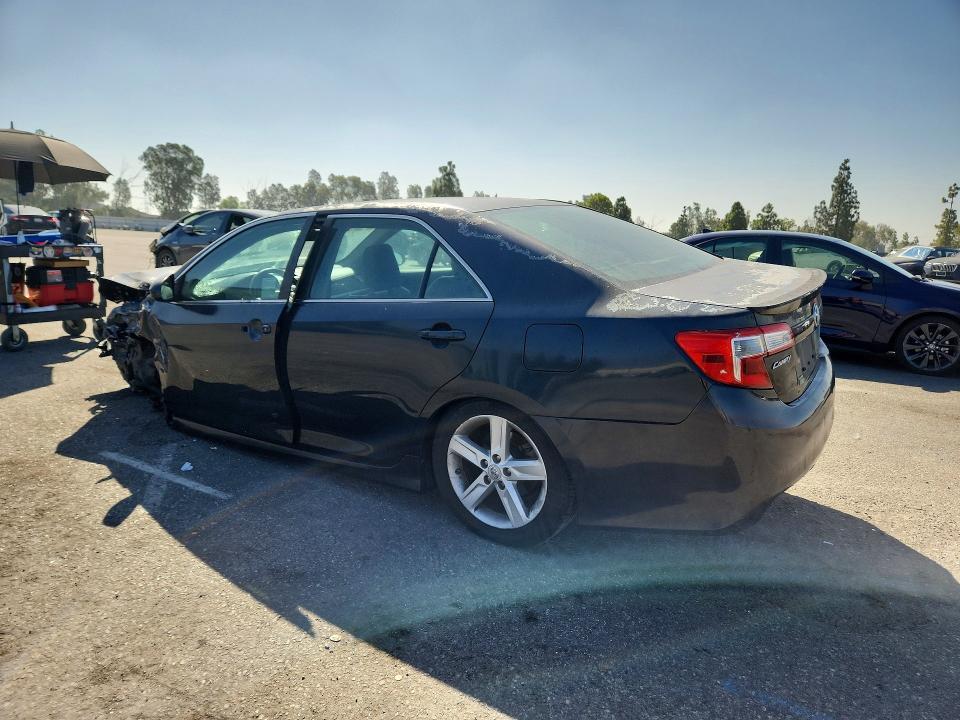 2012 TOYOTA CAMRY SE — Фото 2 из 13