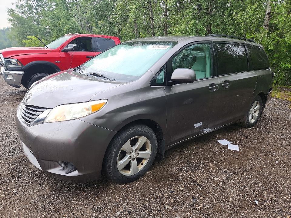 2011 TOYOTA SIENNA 5TDKA3DC1BS002044