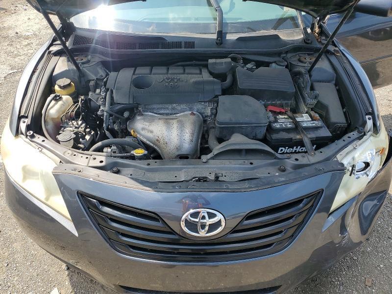 2011 TOYOTA CAMRY LE — Фото 11 из 13