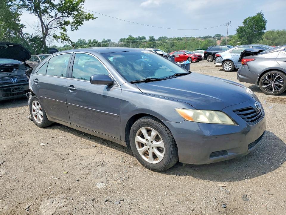2011 TOYOTA CAMRY LE — Фото 4 из 13