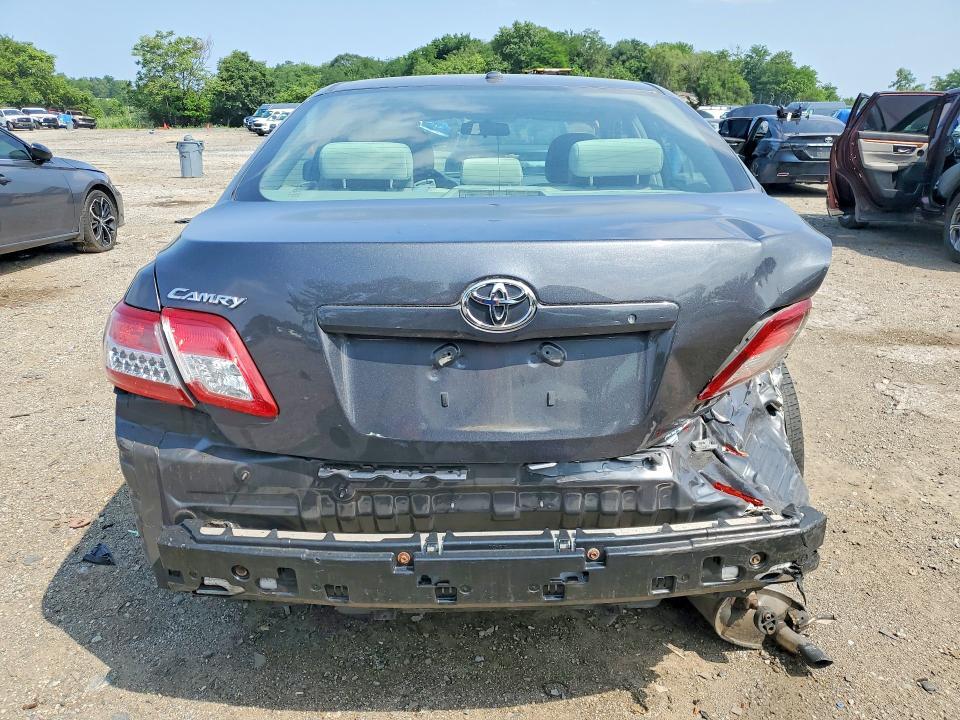 2011 TOYOTA CAMRY LE — Фото 6 из 13