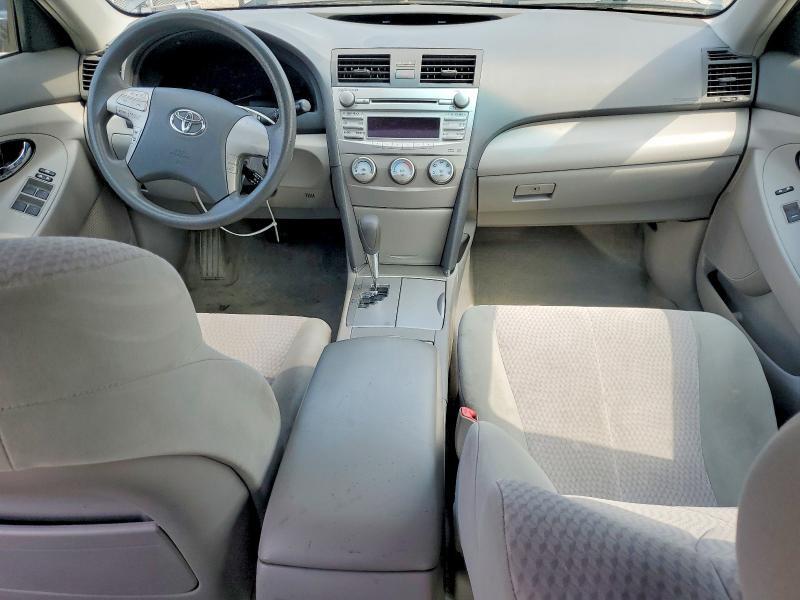 2011 TOYOTA CAMRY LE — Фото 8 из 13