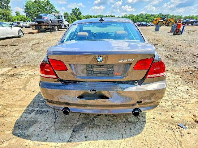 2010 BMW 335 I — Фото 6 из 12
