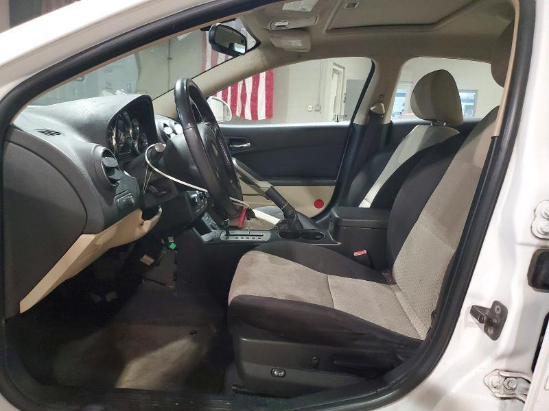 2010 PONTIAC G6 — Фото 7 из 12