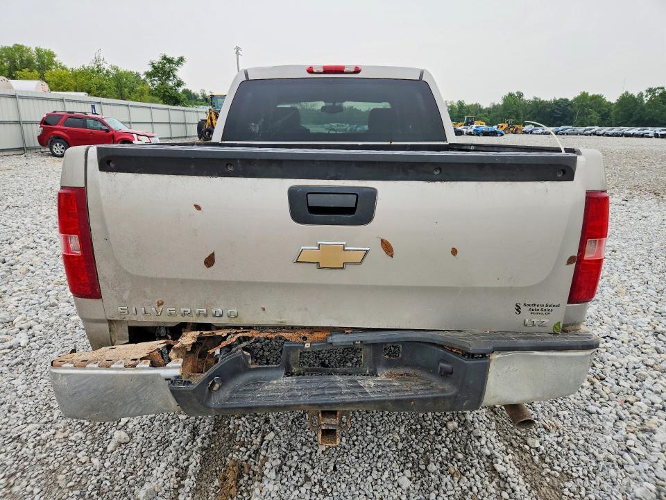 2008 CHEVROLET SILVERADO K1500 — Фото 6 из 13