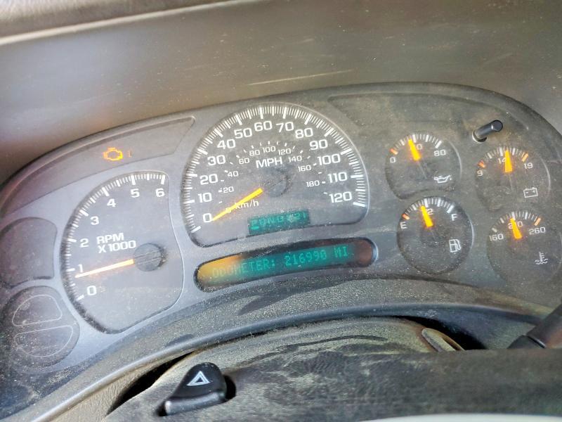2003 CHEVROLET SILVERADO C1500 — Фото 9 из 12
