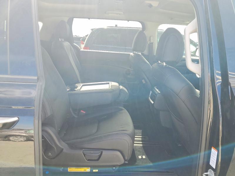 2026 KIA CARNIVAL HYBRID SX — Фото 10 из 12