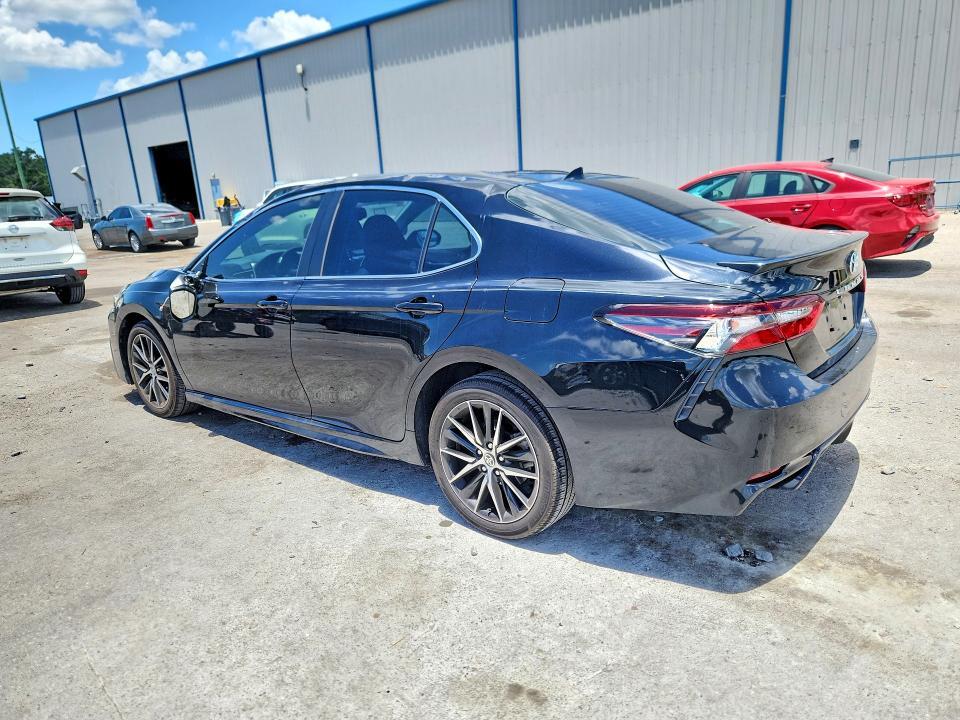 2024 TOYOTA CAMRY SE — Фото 2 из 12