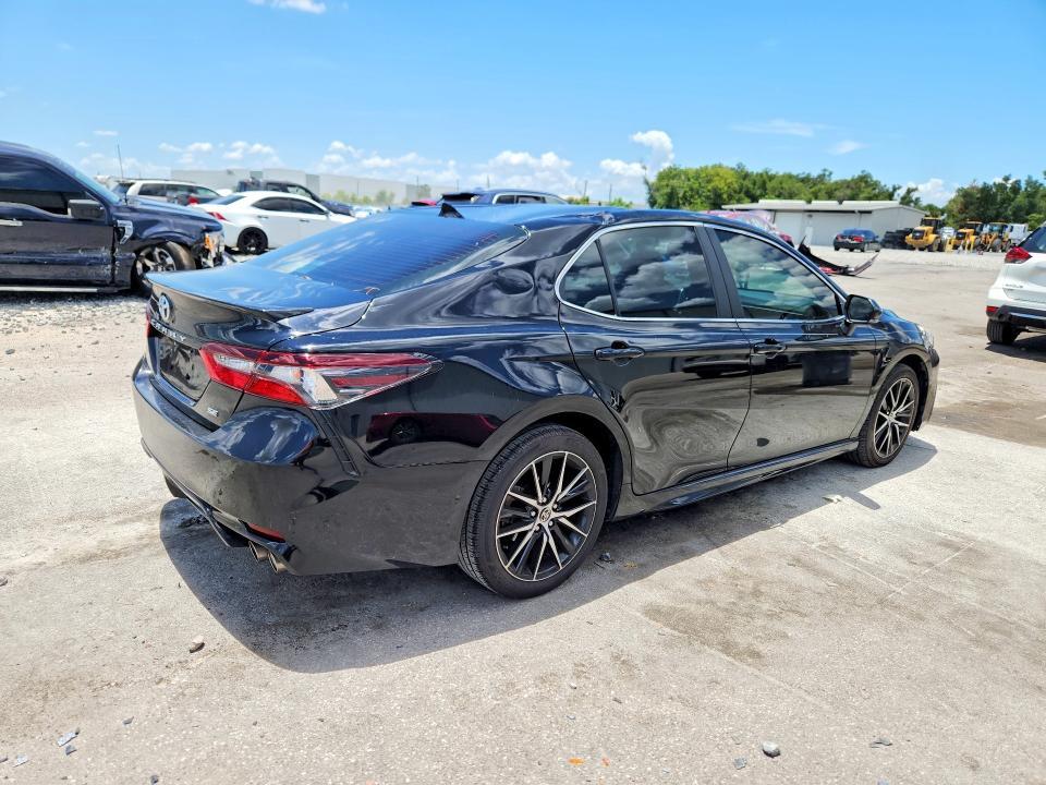 2024 TOYOTA CAMRY SE — Фото 3 из 12
