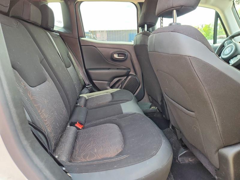 2023 JEEP RENEGADE LATITUDE — Фото 11 из 13
