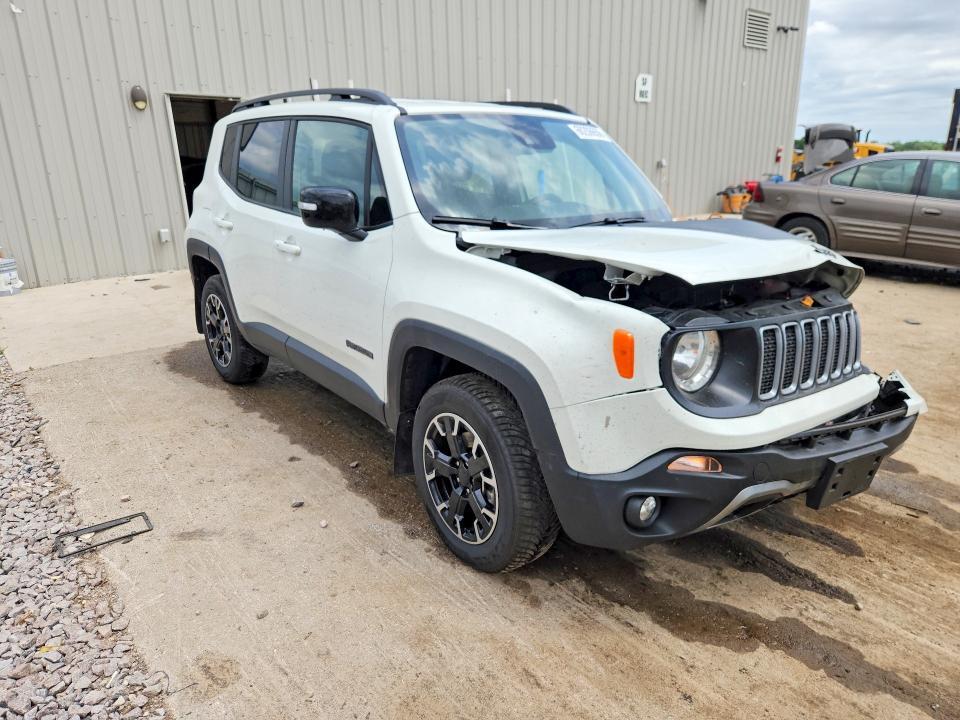 2023 JEEP RENEGADE LATITUDE — Фото 4 из 13