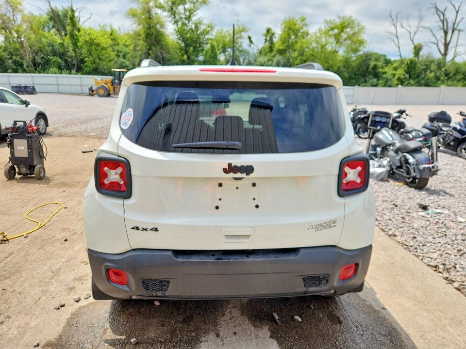 2023 JEEP RENEGADE LATITUDE — Фото 6 из 13