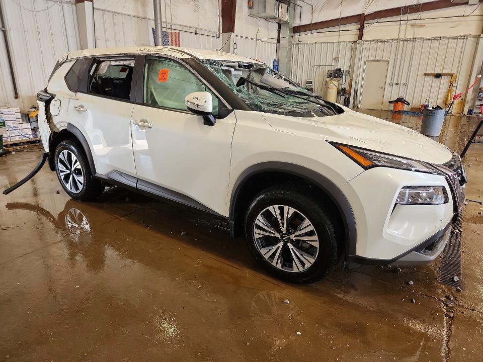 2023 NISSAN ROGUE SV — Фото 4 из 13