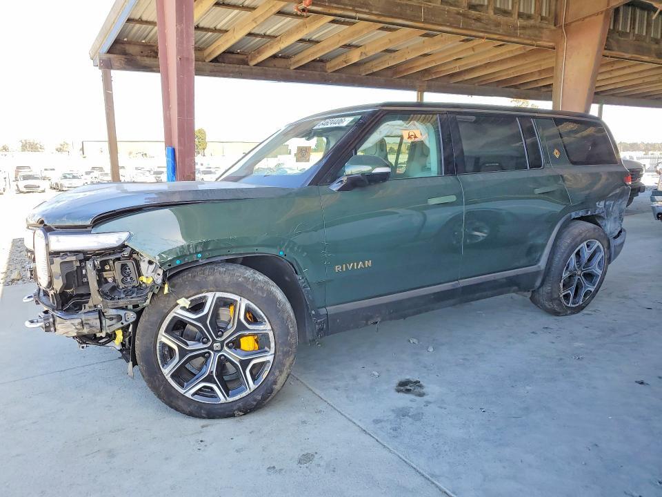 2023 RIVIAN R1S 7PDSGABA1PN030162