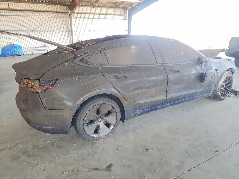 5YJ3E1EB1PF713516 2023 TESLA MODEL 3 photo no. 3