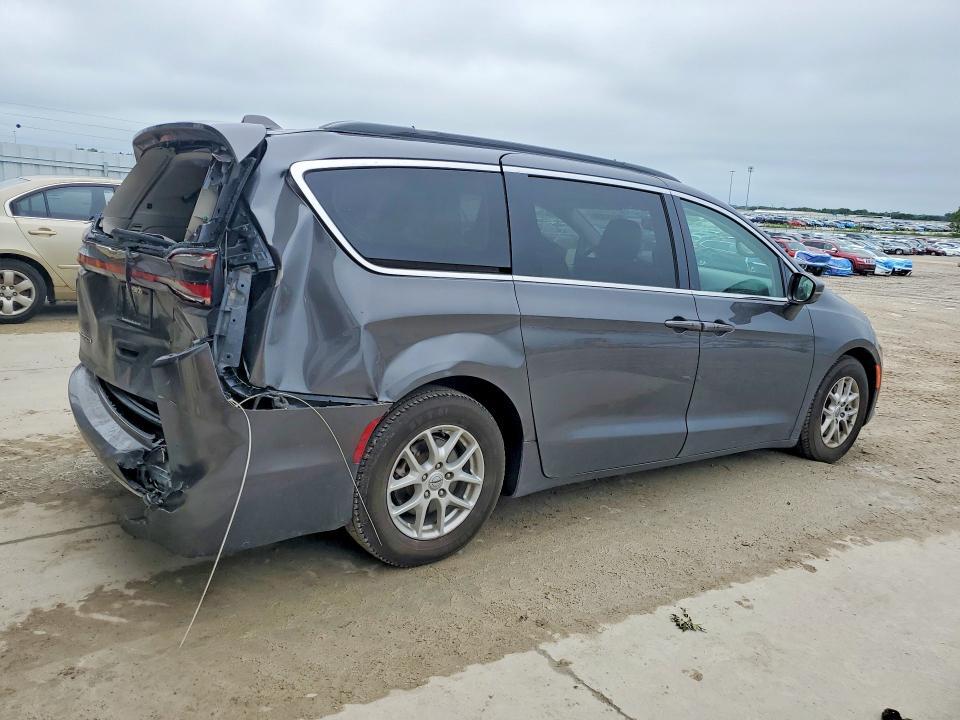2022 CHRYSLER PACIFICA TOURING L — Фото 3 из 13