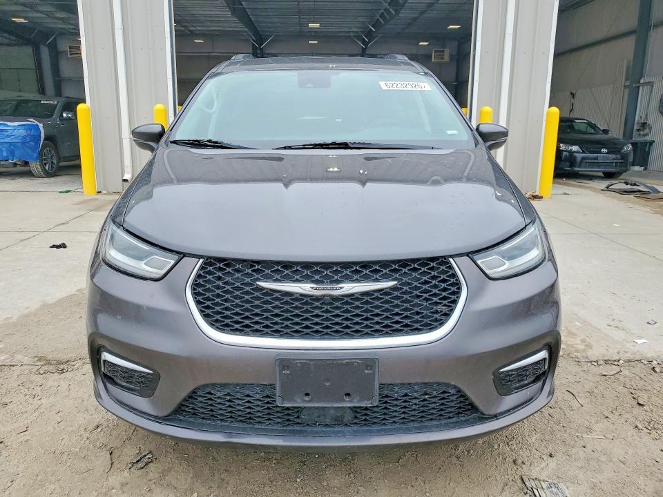 2022 CHRYSLER PACIFICA TOURING L — Фото 5 из 13