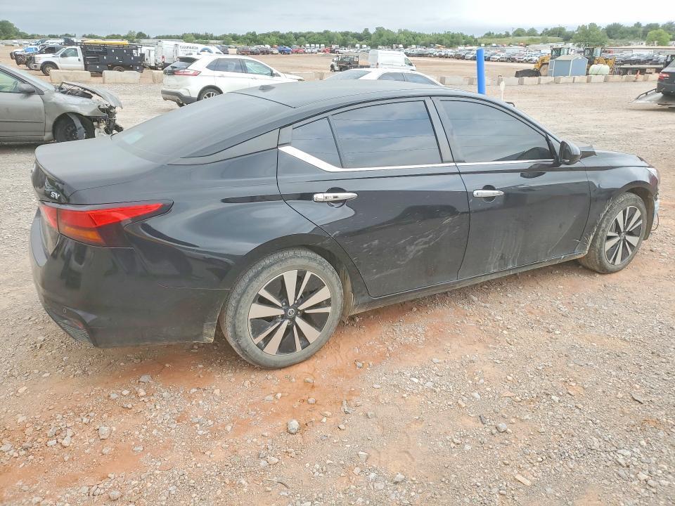 2022 NISSAN ALTIMA SV — Фото 3 из 13