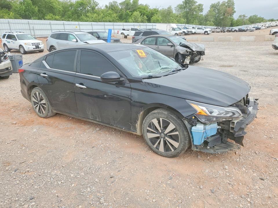 2022 NISSAN ALTIMA SV — Фото 4 из 13