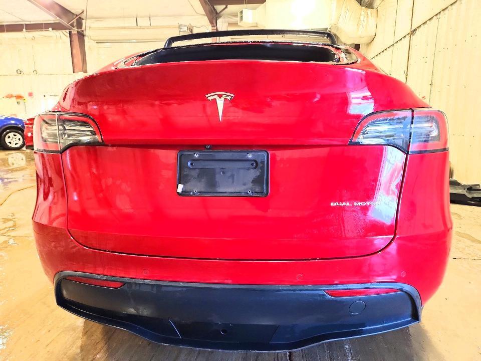 2021 TESLA MODEL Y — Фото 6 из 13
