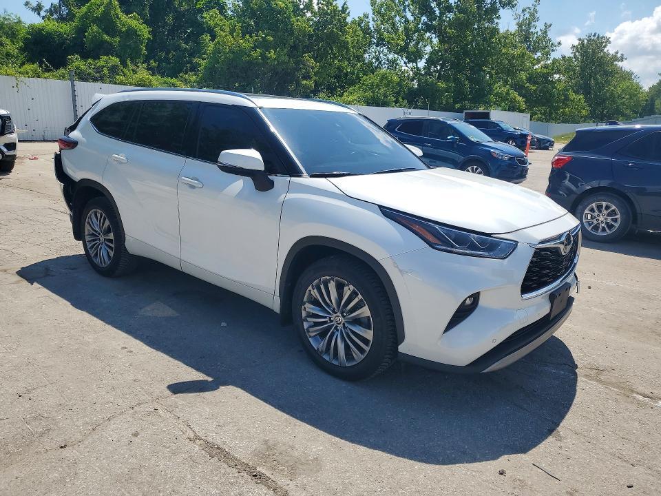 2021 TOYOTA HIGHLANDER PLATINUM — Фото 4 из 13
