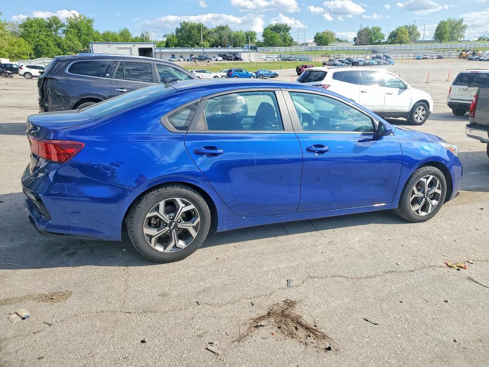 2021 KIA FORTE LXS — Фото 3 из 12
