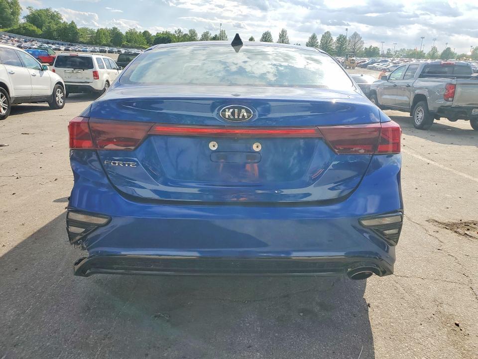 2021 KIA FORTE LXS — Фото 6 из 12
