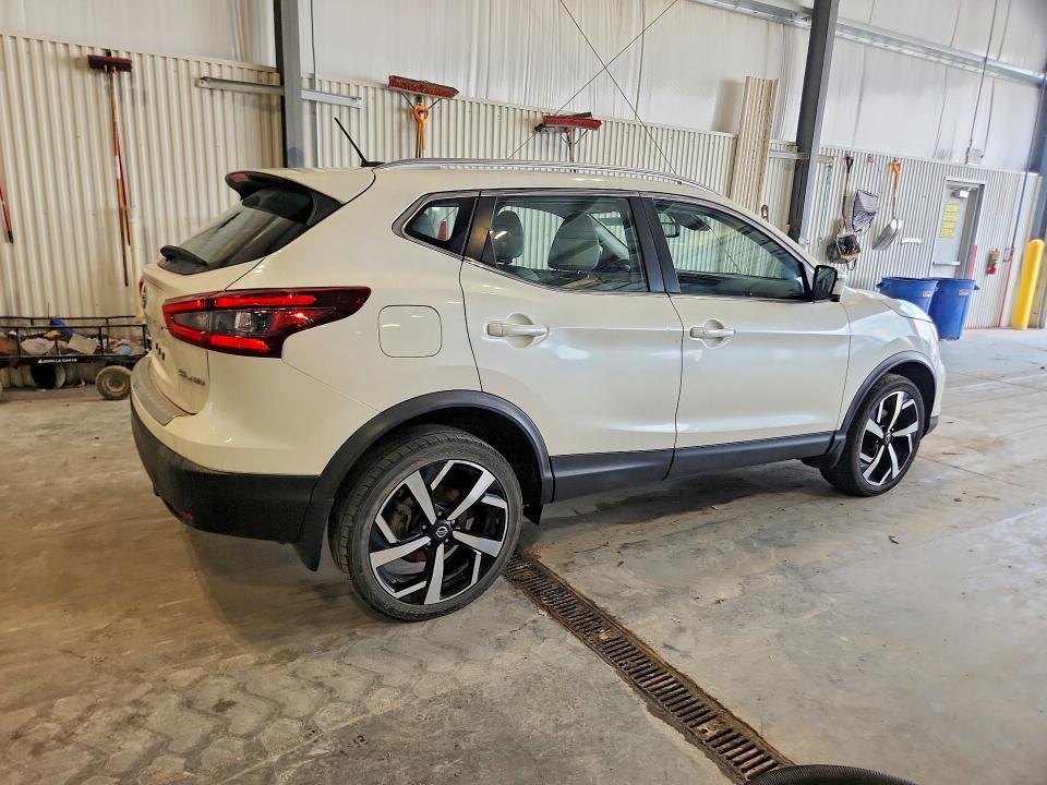 2020 NISSAN ROGUE SPORT SL — Фото 3 из 13