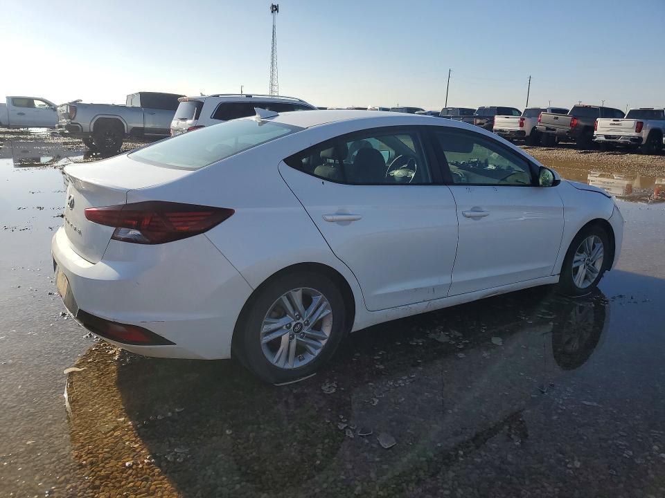 2020 HYUNDAI ELANTRA SEL — Фото 3 из 13