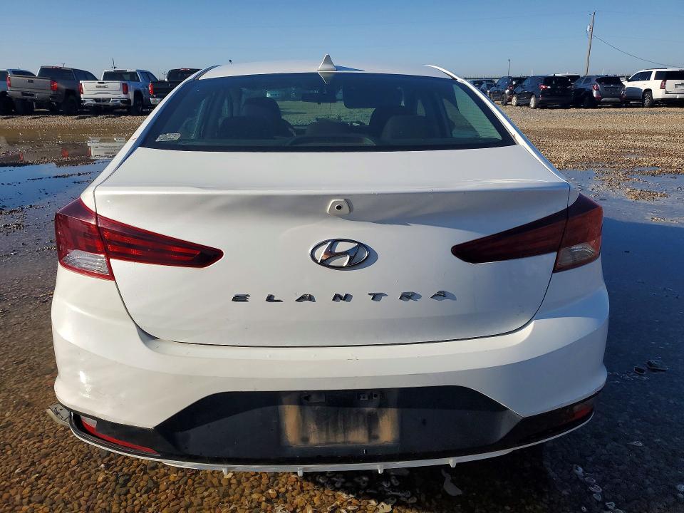 2020 HYUNDAI ELANTRA SEL — Фото 6 из 13