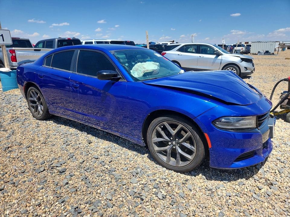 2020 DODGE CHARGER SXT — Фото 4 из 12
