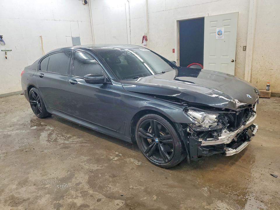2019 BMW 740 I — Фото 4 из 13
