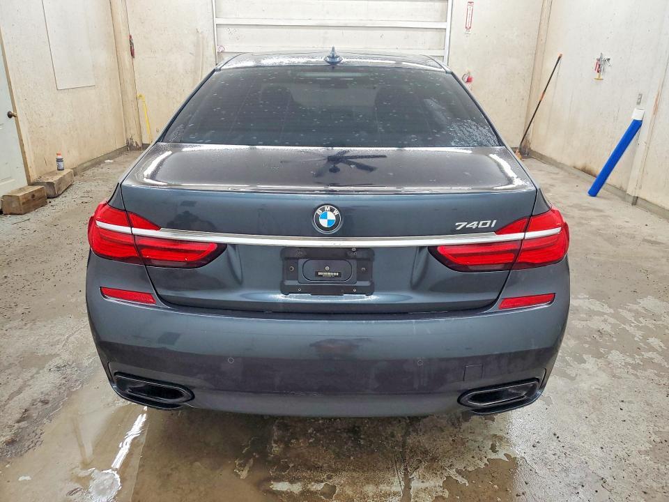 2019 BMW 740 I — Фото 6 из 13