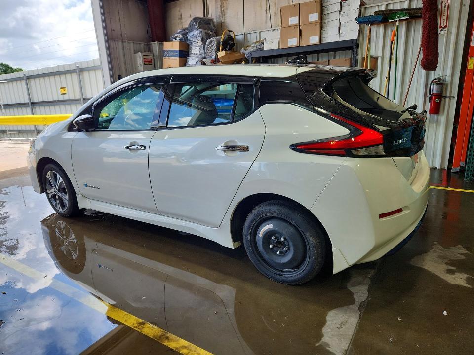 1N4BZ1CP2KC316262 2019 NISSAN LEAF photo no. 2