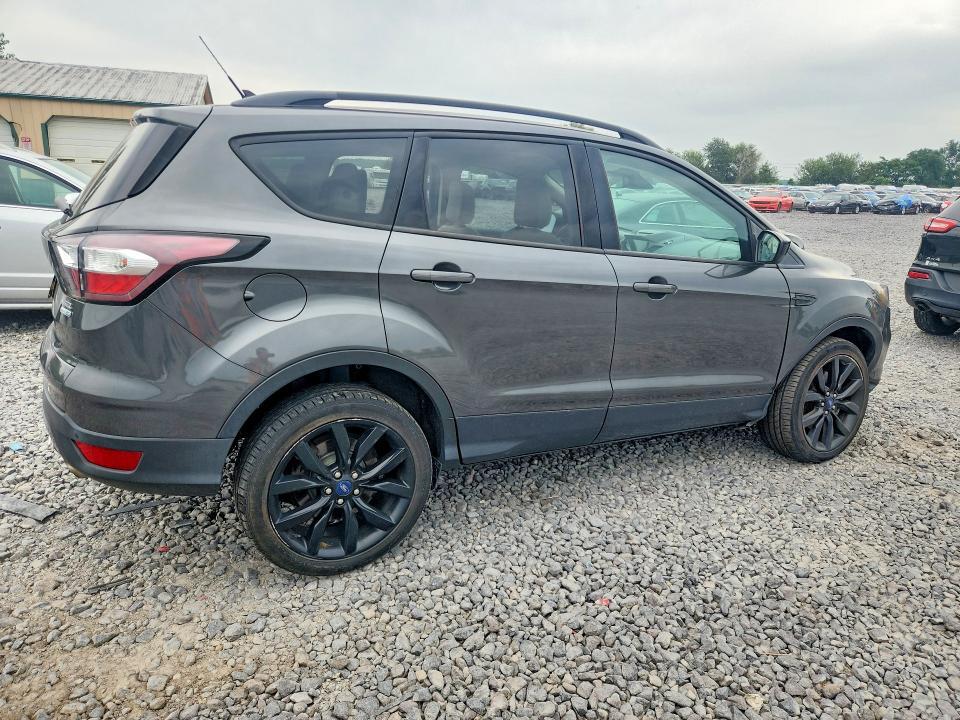 1FMCU9HD9JUD36278 2018 FORD ESCAPE photo no. 3