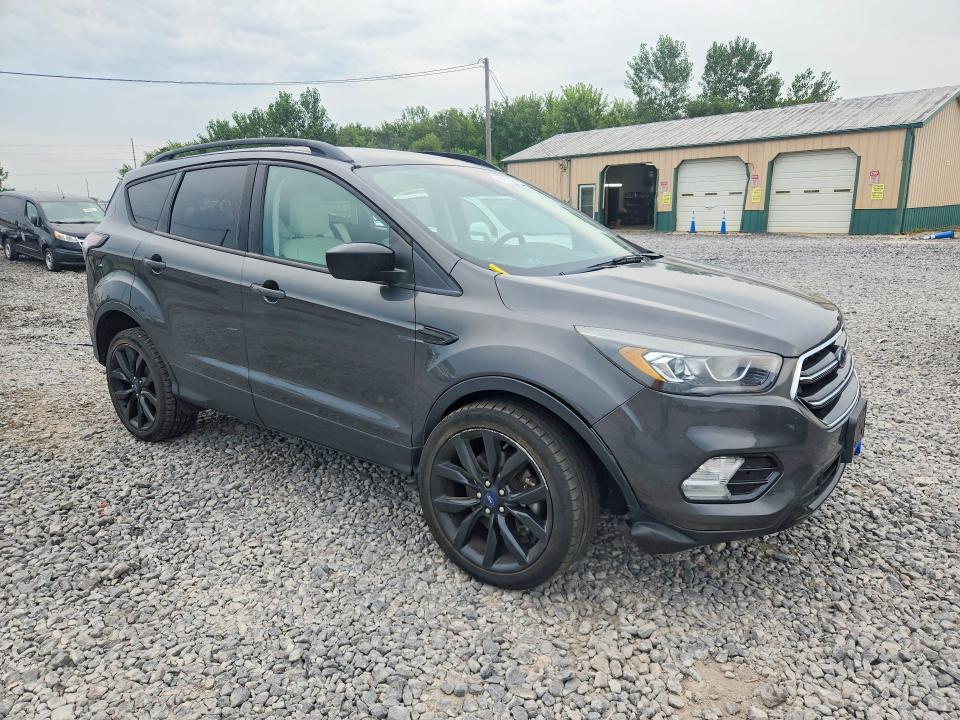 1FMCU9HD9JUD36278 2018 FORD ESCAPE photo no. 4