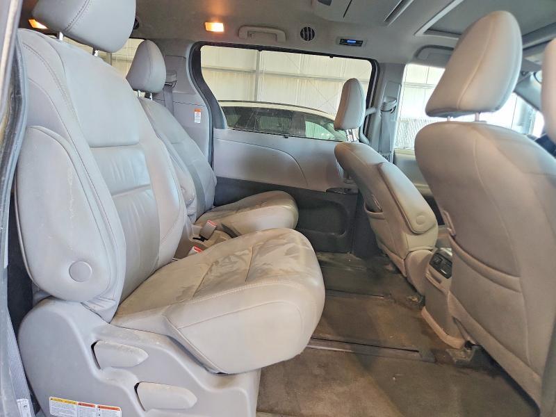 2018 TOYOTA SIENNA XLE PREMIUM 7-PASSENGER — Фото 11 из 14