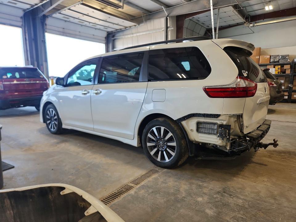 2018 TOYOTA SIENNA XLE PREMIUM 7-PASSENGER — Фото 2 из 14