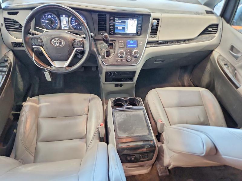 2018 TOYOTA SIENNA XLE PREMIUM 7-PASSENGER — Фото 8 из 14